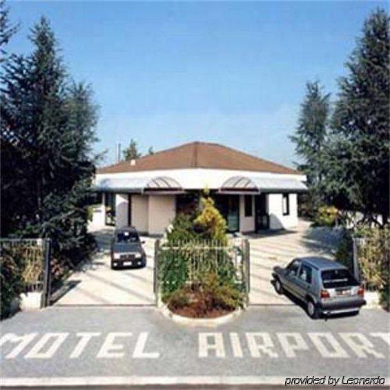 Airport Hotel Malpensa Лонате-Поццоло Экстерьер фото